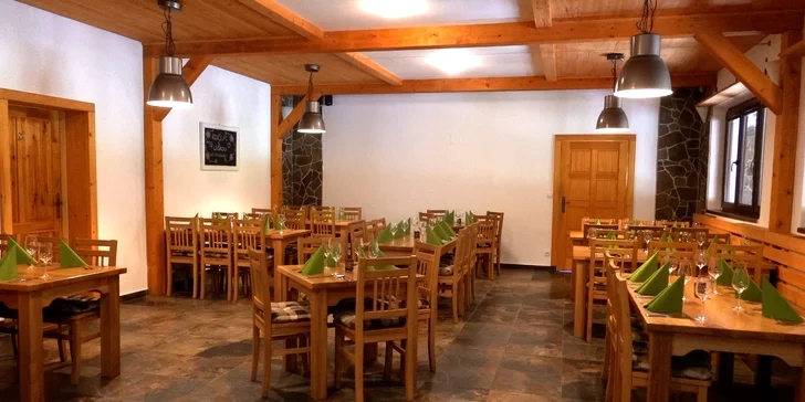 3chodové degustační menu dle výběru: tataráček, carpaccio, panenka, flank steak i fondant s kávou