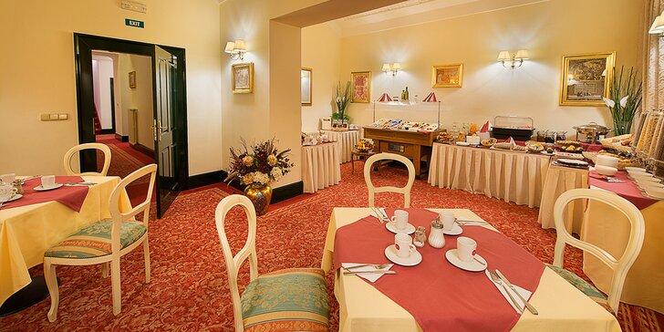 Udělejte si hezké ráno: bohaté all you can eat snídaně v hotelu Angelis