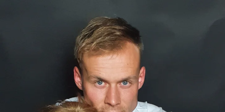 Divadelní představení: Nejvíc sebevražd se páchá v neděli