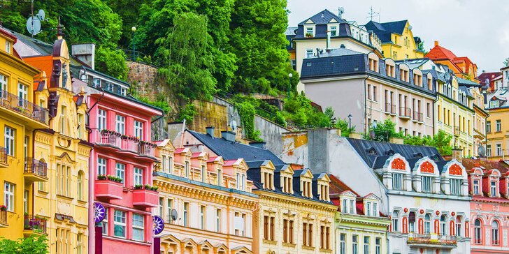 Užijte si Karlovy Vary: pobyt pro dva se snídaní a výhledem na kolonádu
