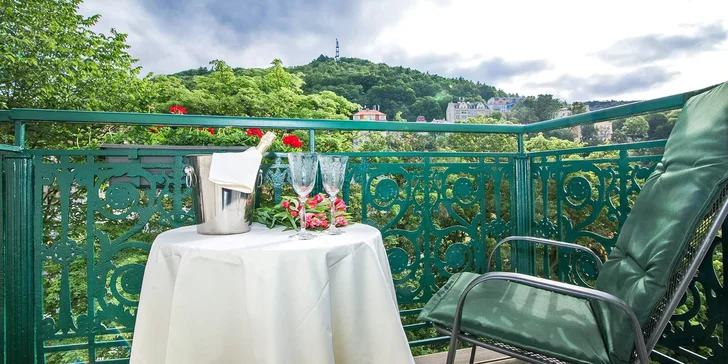 Užijte si Karlovy Vary: pobyt pro dva se snídaní a výhledem na kolonádu