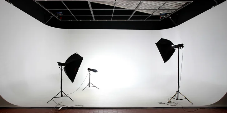 Fotografický akt: 4 profesionální umělecké fotografie, focení v ateliéru i exteriéru, retuš