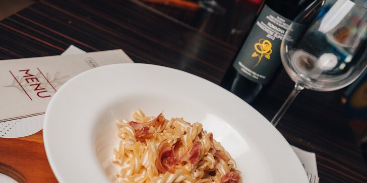 Menu v italské restauraci: krevety s rukolou i pancetta na balsamikovém octu