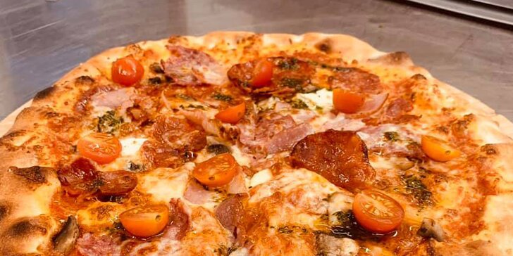 Italská dobrota: 2 pizzy podle výběru z 12 druhů, na místě, na odnos či rozvoz