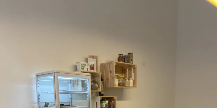 Zahřejte se: horká jablečná šťáva se skořicí pro dvě osoby