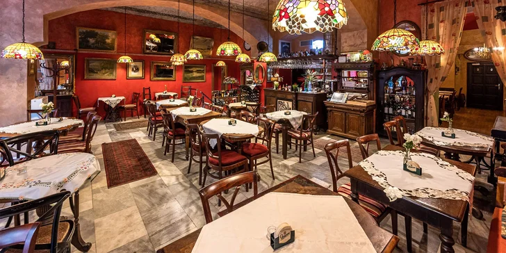 Pravá italská pizza nebo pasta blízko Václavského nám.: jídlo podle výběru pro 1 nebo 2 osoby
