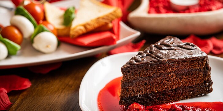 Valentýnské menu s lahví sektu pro 2 osoby: kachní prso i čokoládový dortík
