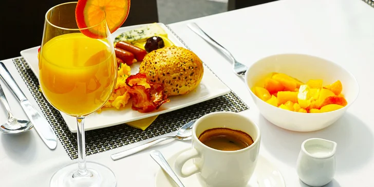 4* relax v Praze: ubytování se snídaní i romantickou večeří při svíčkách
