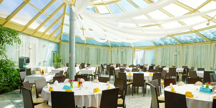 4* relax v Praze: ubytování se snídaní i romantickou večeří při svíčkách