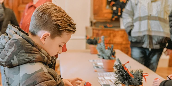 Vánoční prohlídka zámku Stránov s malým dárečkem