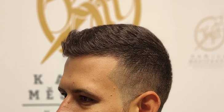 Vlasový servis pro pány: Střih se stylingem i masáží