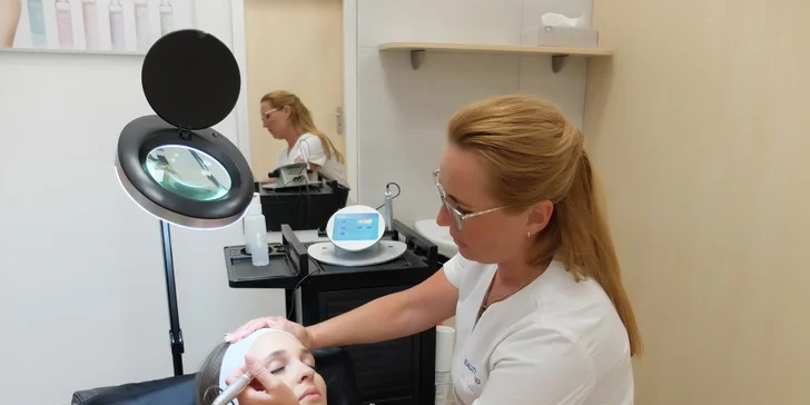 Permanentní make-up pro krásnější oči, obočí či rty
