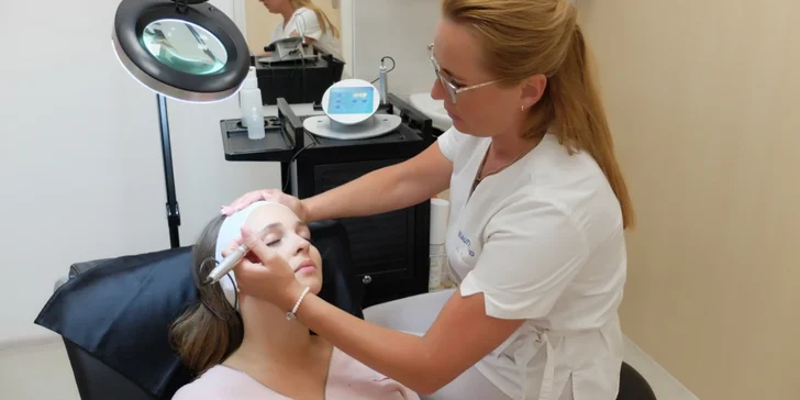Permanentní make-up pro krásnější oči, obočí či rty