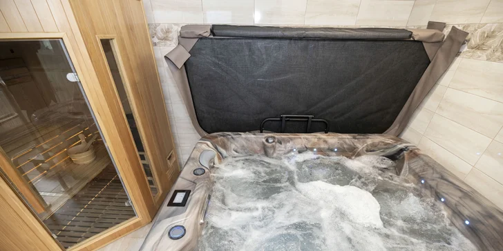 Vybrat si můžete z variant s wellness, kosmetikou či masáží nebo s kombinací těchto služeb.