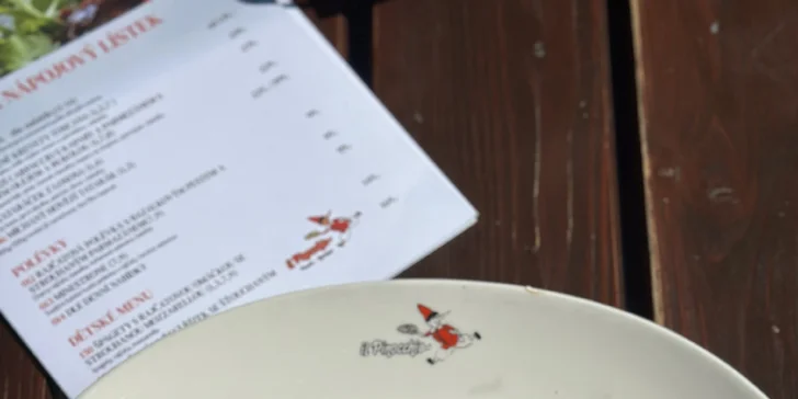 Vyberte si některou z více než 30 druhů pizz, domácí těstoviny, lehké saláty nebo jiné italské speciality.

