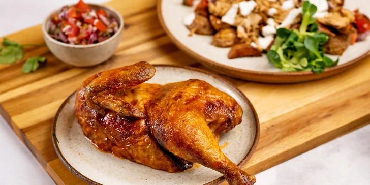 Combo menu: 1/4 nebo i celé kuře se salátem na Smíchovské náplavce