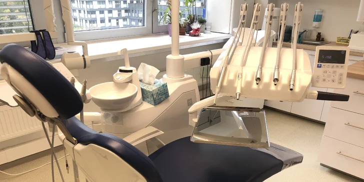 Vsaďte na zářivý úsměv: profesionální dentální hygiena včetně pískování