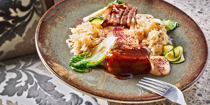 4chodové menu od špičkového kuchaře: vepřový bok či filet z krůty i s lahví vína