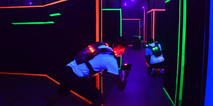 Pořádná porce adrenalinu: 15 minut lasergame pro 1–12 osob