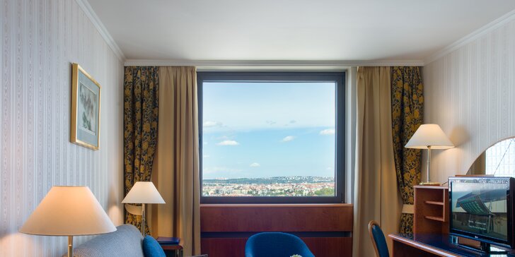 Pobyt ve 4* hotelu Panorama s neomezeným wellness a snídaněmi i slevou na útratu