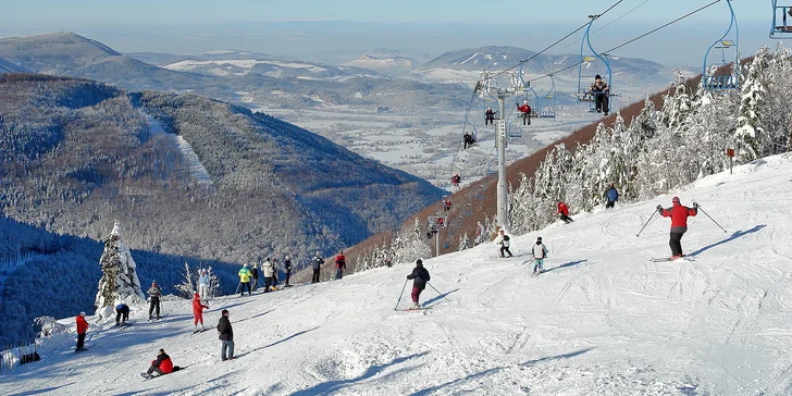 Jednodenní lyžování ve skiarálu Karolinka v Beskydech: 1 km dlouhá sjezdovka i snowpark