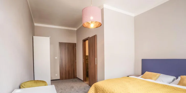 Pobyt v moderním hotelu v Karlových Varech se snídaní a slevou do lázní