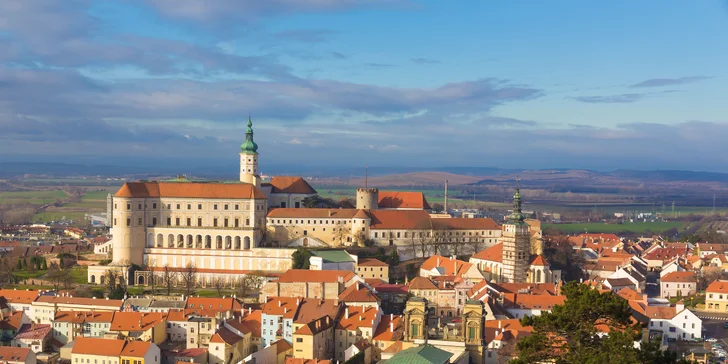Ubytování ve vinařském penzionu poblíž Mikulova a lahev vína jako milá pozornost
