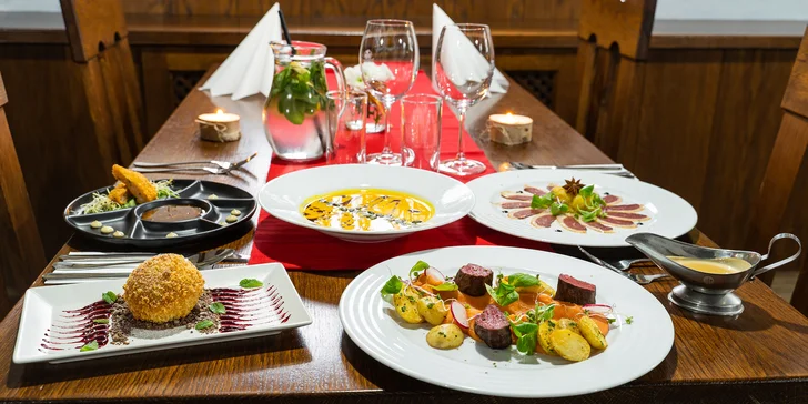 Degustační 5chodové menu pro dva v Jaškovské krčmě: svíčková z jelena, dýňový krém i smažená zmrzlina