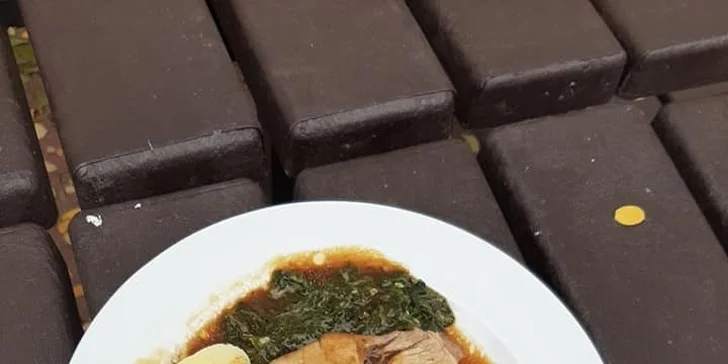 Dobrota s sebou: hlavní chod a polévka z poledního menu v restauraci Lidový dům