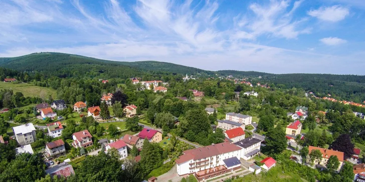 Lázeňské město v polských Jizerkách: hotel s polopenzí a wellness i masáží