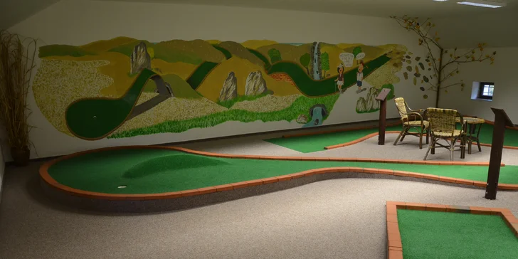 Zábavný adventure minigolf pod střechou: 60 min. hry pro malé i velké