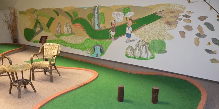 Zábavný adventure minigolf pod střechou: 60 min. hry pro malé i velké