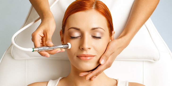 Kosmetické ošetření galvanickou žehličkou: čištění pleti, regenerace, lifting i masáž obličeje a dekoltu