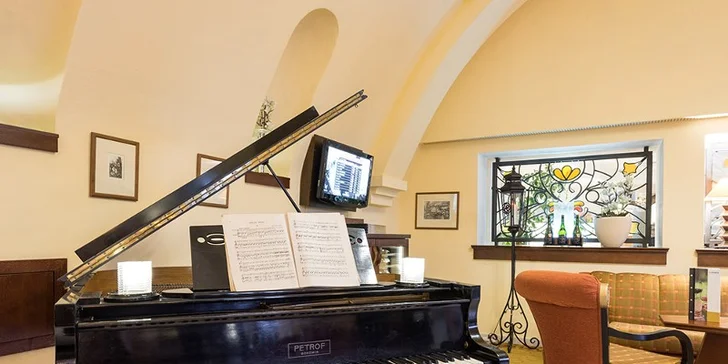 Historický hotel v blízkosti Strahovského kláštera: snídaně a volný vstup do sauny