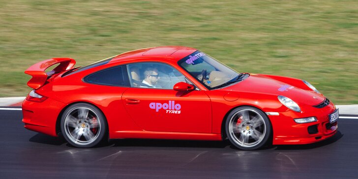 Strhující jízda na Autodromu Brno v Porsche 911 Carrera GT3: 2 nebo 4 kola s palivem
