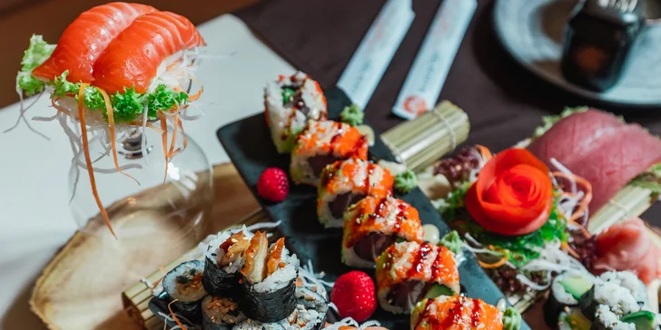 Otevřený voucher v hodnotě 500 či 1000 Kč na sushi a další asijské speciality