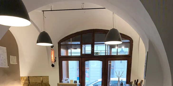 Káva podle výběru z 10 druhů a dort nebo prosecco pro 1 i 2 osoby