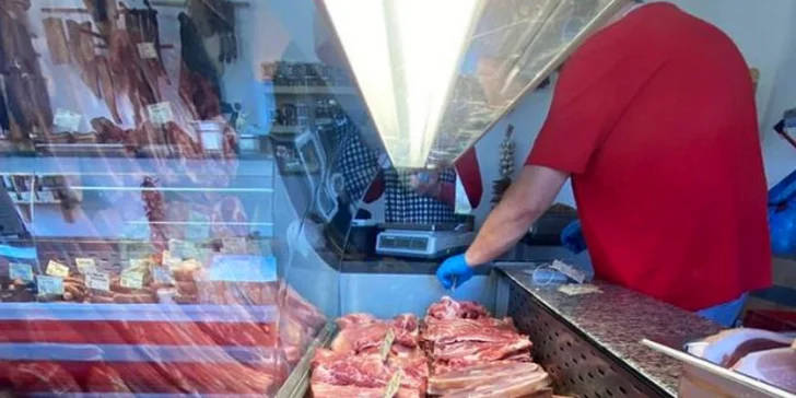 Balíčky domácích dobrot z farmy: jitrnice, tlačenka, paštika i jelita