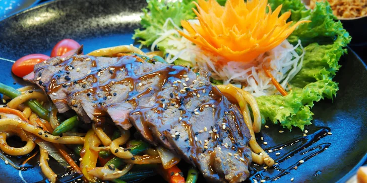 V páru za dobrým jídlem: bohaté degustační menu v restauraci Viet Palace
