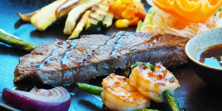 V páru za dobrým jídlem: bohaté degustační menu v restauraci Viet Palace