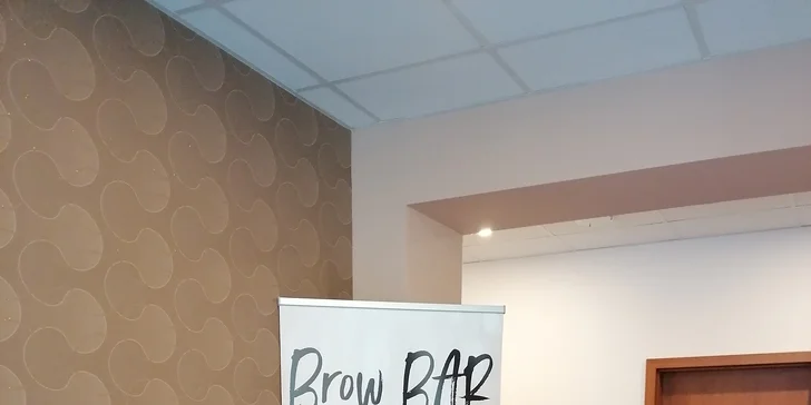 Kosmetické ošetření pleti i úprava a barvení obočí hennou či barvou