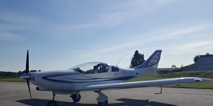 Až 75 minut letu nejrychlejším letounem v kat. RAL 2 včetně pilotování
