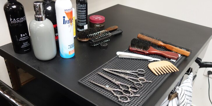 Péče pro chlapy: stříhání vlasů, úprava vousů nebo full servis v barbershopu