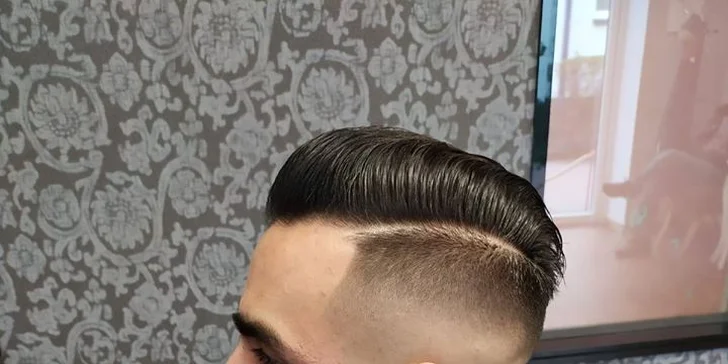 Péče pro chlapy: stříhání vlasů, úprava vousů nebo full servis v barbershopu