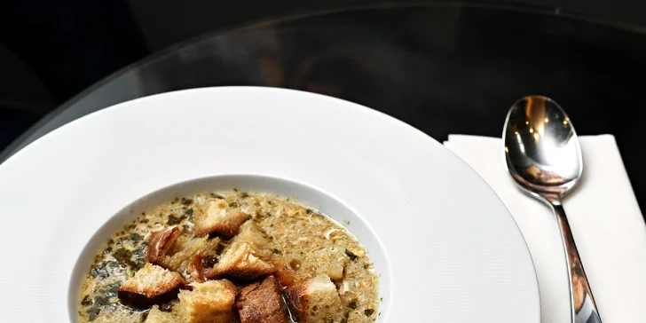 5* luxus pro dva: privátní prvorepublikové spa, thajská masáž a až 4chodové menu
