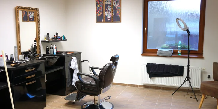 Péče pro chlapy: stříhání vlasů, úprava vousů nebo full servis v barbershopu