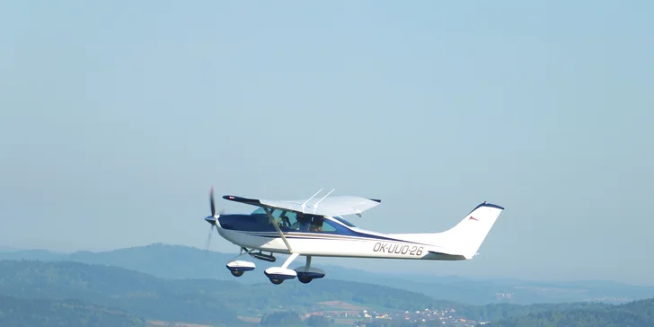Seznamovací lety nad krásami Šumavy: 30 až 60 min. v letadle Sky Lane pro jednoho