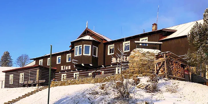 Útulný horský penzion přímo na sjezdovce. Užijte si Krkonoše ve dvou nebo s celou rodinou