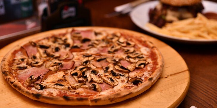 1 nebo 2 pizzy podle výběru: odnos s sebou nebo rozvoz v Modřanech a okolí