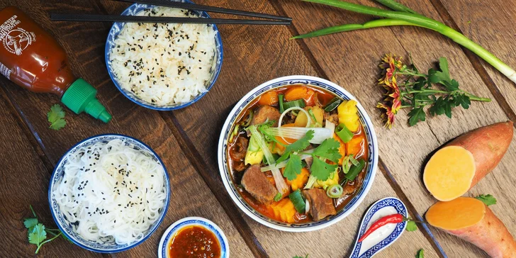 Hostina jako v ráji pro 1–4 osoby: polévka a hlavní jídlo dle výběru ve vietnamské restauraci